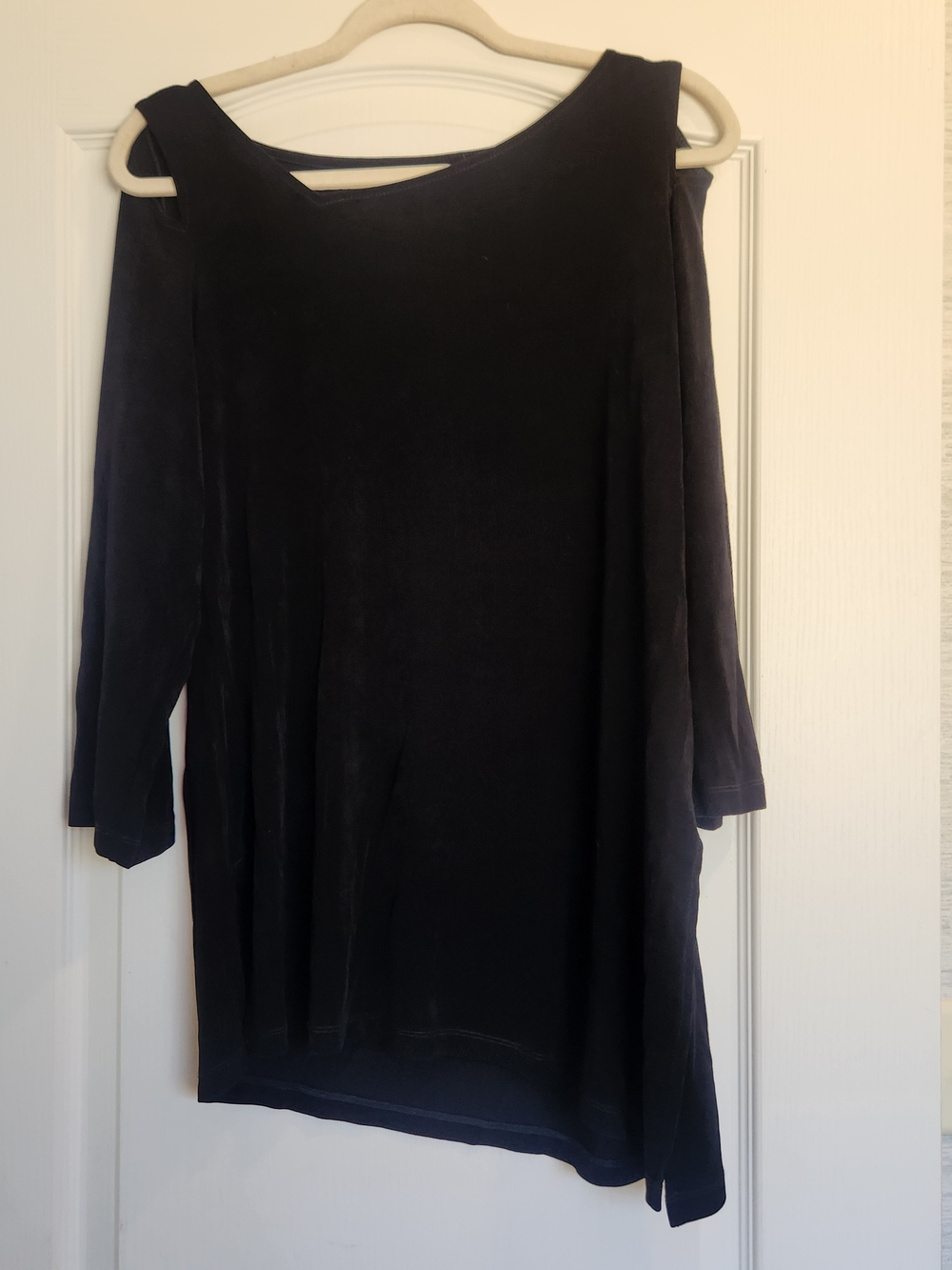 Chico's Black Cold-Shoulder Top Size 8/10 EUC